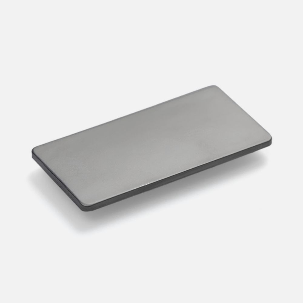 Значок Magnet Matto, серебристый глянцевый