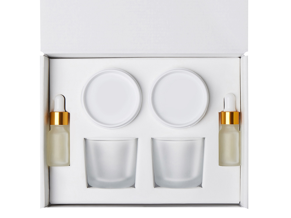 Набор для создания 2-х ароматических свечей: амбра и табак/маракуйя, сандал и пачули (без лого LM)